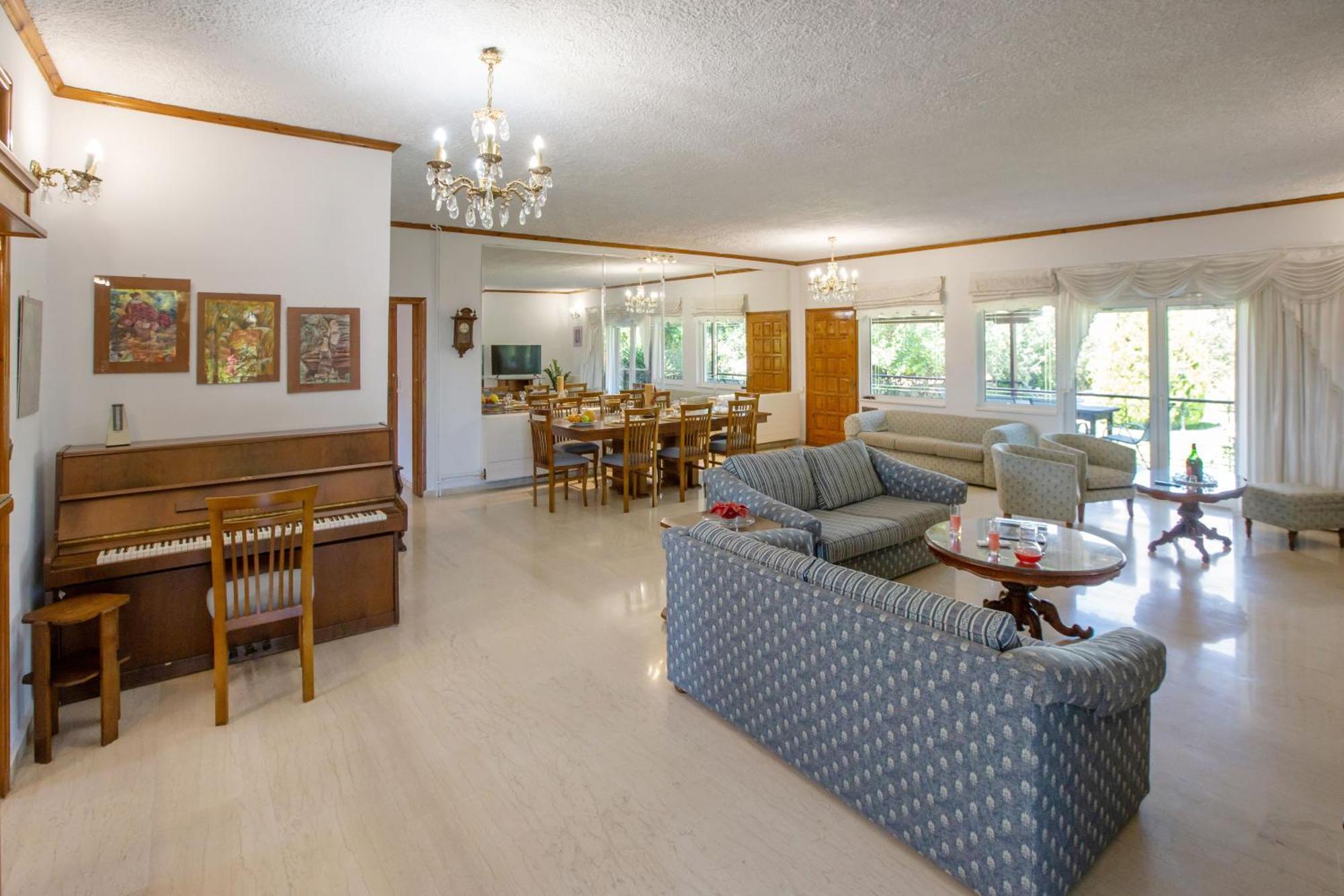 Koralia Marathon Villa *